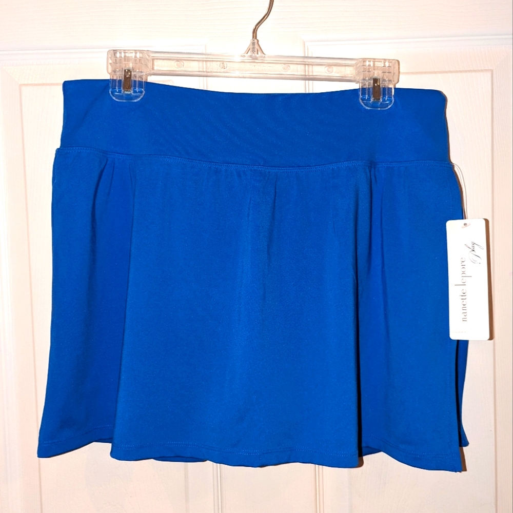 NWT Nanette Lepore Short with pocket and lining